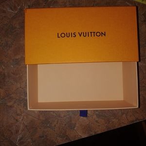 Louis Vuitton box